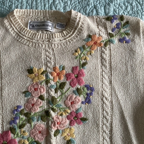 Vintage, 100% Silk Top - Picture 2 of 6